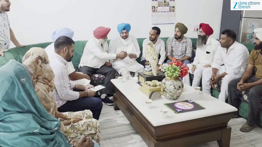 ਨਾਭਾ 'ਚ ਅਕਾਲੀ ਦਲ-ਕਾਂਗਰਸ ਨੂੰ ਝਟਕਾ, ਰਾਇਮਲ ਮਾਜਰੀ ਪੰਚਾਇਤ ਦੇ ਚਾਰ ਮੈਂਬਰ ਅਤੇ ਸਾਬਕਾ ਸਰਪੰਚ 'AAP' ਵਿੱਚ ਸ਼ਾਮਲ