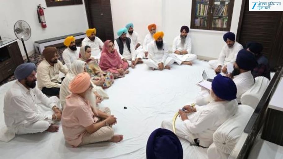 ਸ੍ਰੀ ਅਕਾਲ ਤਖ਼ਤ ਸਾਹਿਬ ਵਿਖੇ AAP ਵਿਧਾਇਕਾਂ ਨੇ ਮੰਗੀ ਮਾਫ਼ੀ, MLA ਗਿਆਸਪੁਰਾ ਦੇ ਜਾਤੀਵਾਦੀ ਬਿਆਨ ਤੋਂ ਕੀਤਾ ਕਿਨਾਰਾ