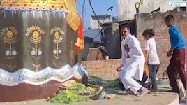 ਦੁਸਹਿਰੇ ’ਤੇ ਰਾਵਣ ਦਾ ਦਹਿਨ ਨਹੀਂ, ਹੁੰਦੀ ਹੈ ਪੂਜਾ! ਪੰਜਾਬ ਦੇ ਇਸ ਪਿੰਡ ’ਚ 9 ਪੁਸ਼ਤਾਂ ਤੋਂ ਨਿਭਾਈ ਜਾ ਰਹੀ ਅਨੋਖੀ ਪਰੰਪਰਾ